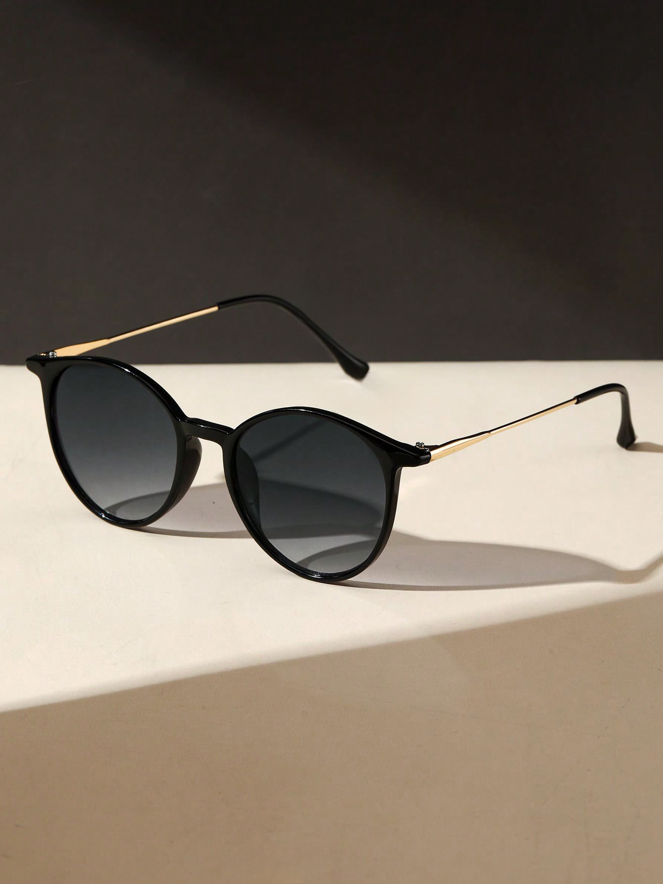 1PC Fashion Round Metal Women  - Men'S Fashion Accessories บทวิจารณ์และราคา